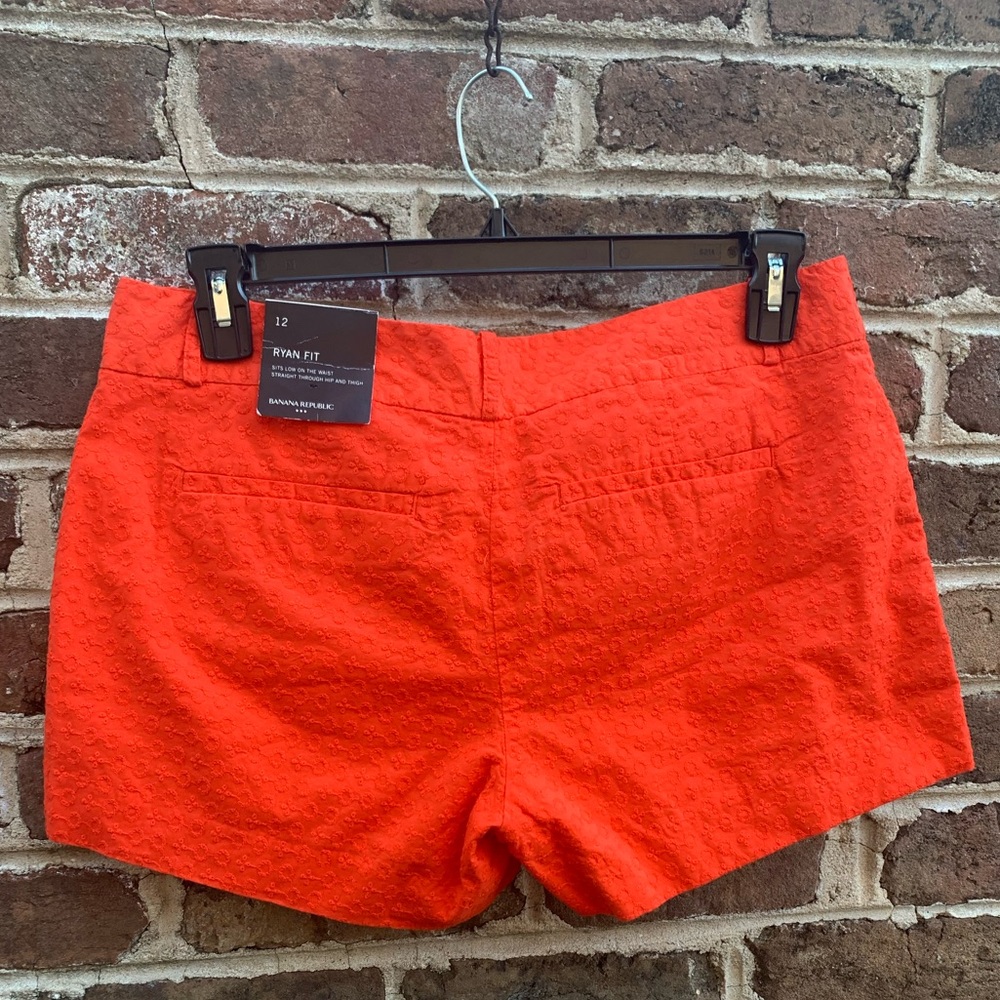 Banana Republic Ryan Fit Shorts - Picture 2 of 4